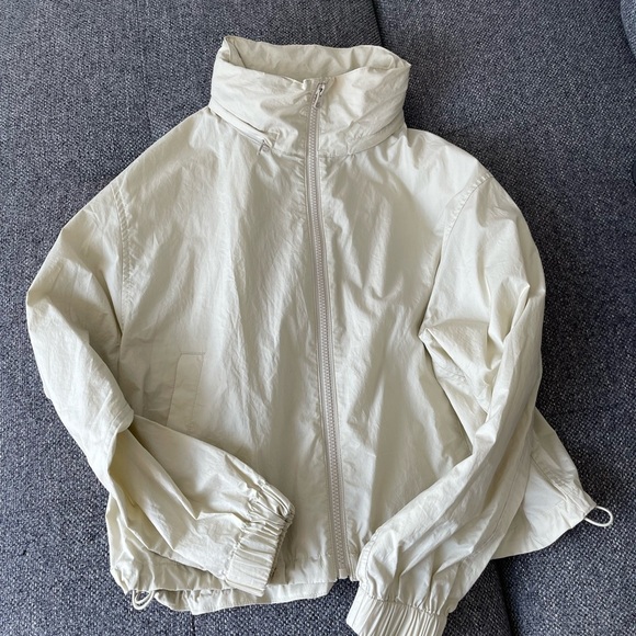Uniqlo Women’s Lightweight Jacket - Picture 11 of 11
